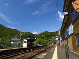 �z�[��